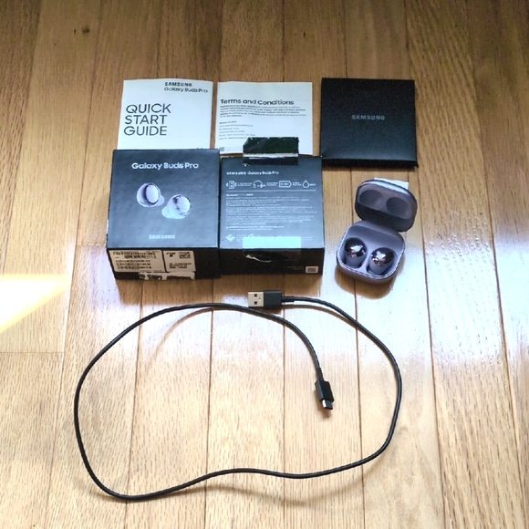 Samsung Galaxy Buds Pro - Picture 1 of 6